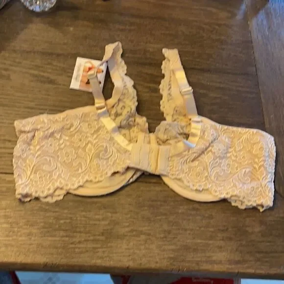 Sexy Lace Bra - Beige/Nude with Tag - Picture 6 of 13